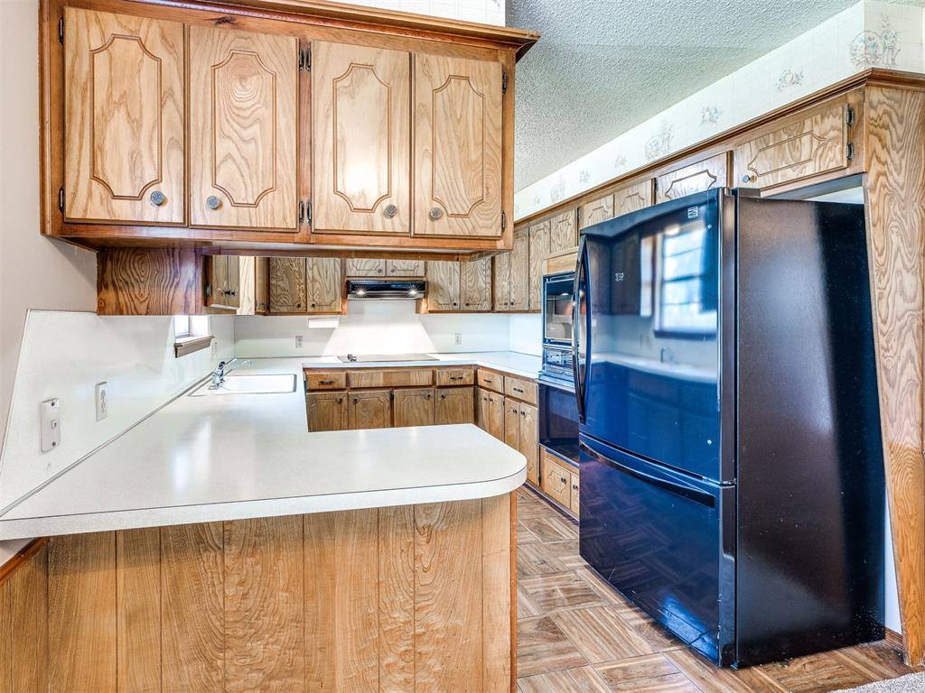 1914 East Chandler Drive, Shawnee, OK 74801