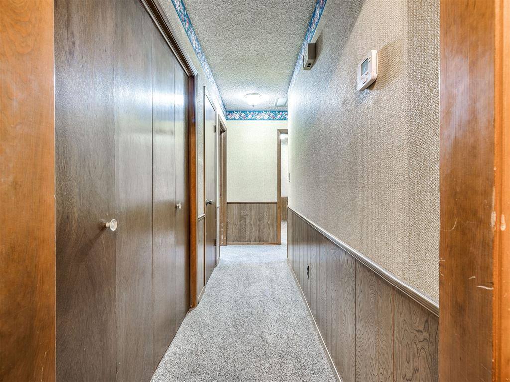 1914 East Chandler Drive, Shawnee, OK 74801