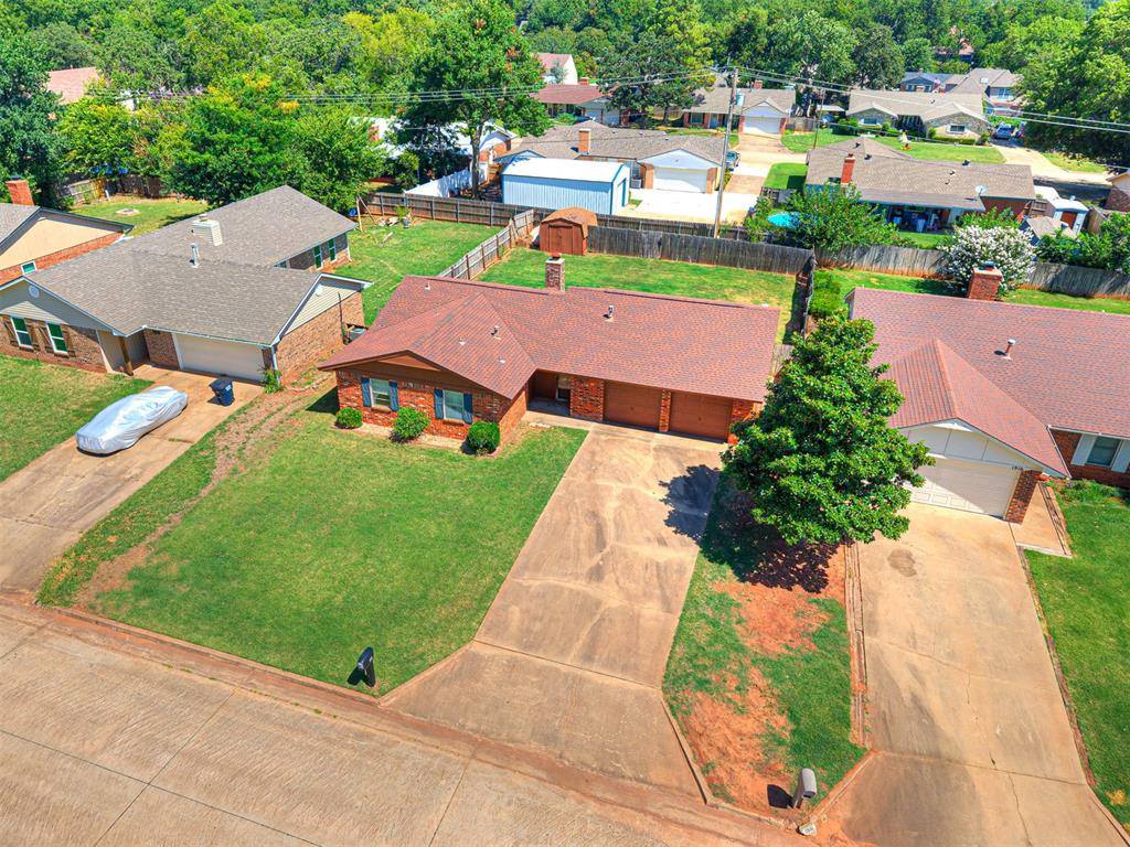 1914 East Chandler Drive, Shawnee, OK 74801