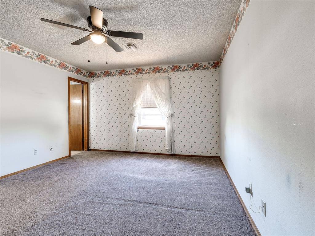 1914 East Chandler Drive, Shawnee, OK 74801