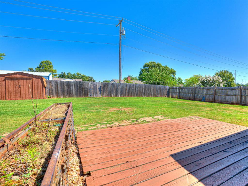 1914 East Chandler Drive, Shawnee, OK 74801