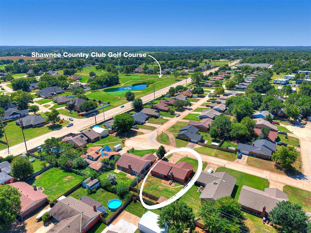1914 East Chandler Drive, Shawnee, OK 74801