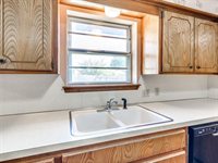 1914 East Chandler Drive, Shawnee, OK 74801