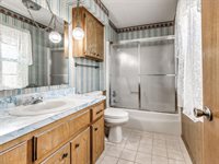 1914 East Chandler Drive, Shawnee, OK 74801