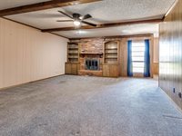 1914 East Chandler Drive, Shawnee, OK 74801