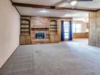 1914 East Chandler Drive, Shawnee, OK 74801