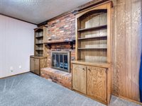 1914 East Chandler Drive, Shawnee, OK 74801