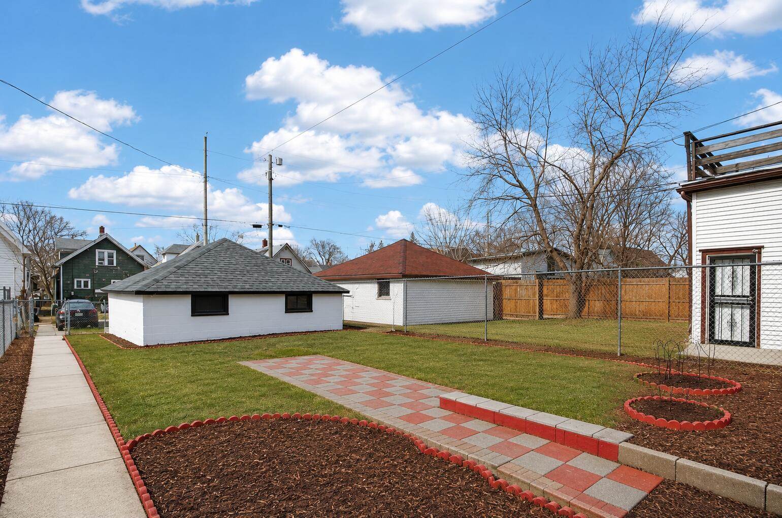 3529 North 11th St, Milwaukee, WI 53206