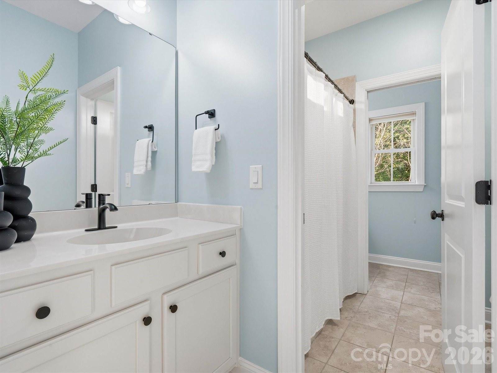 1004 Viscount Drive, Matthews, NC 28104