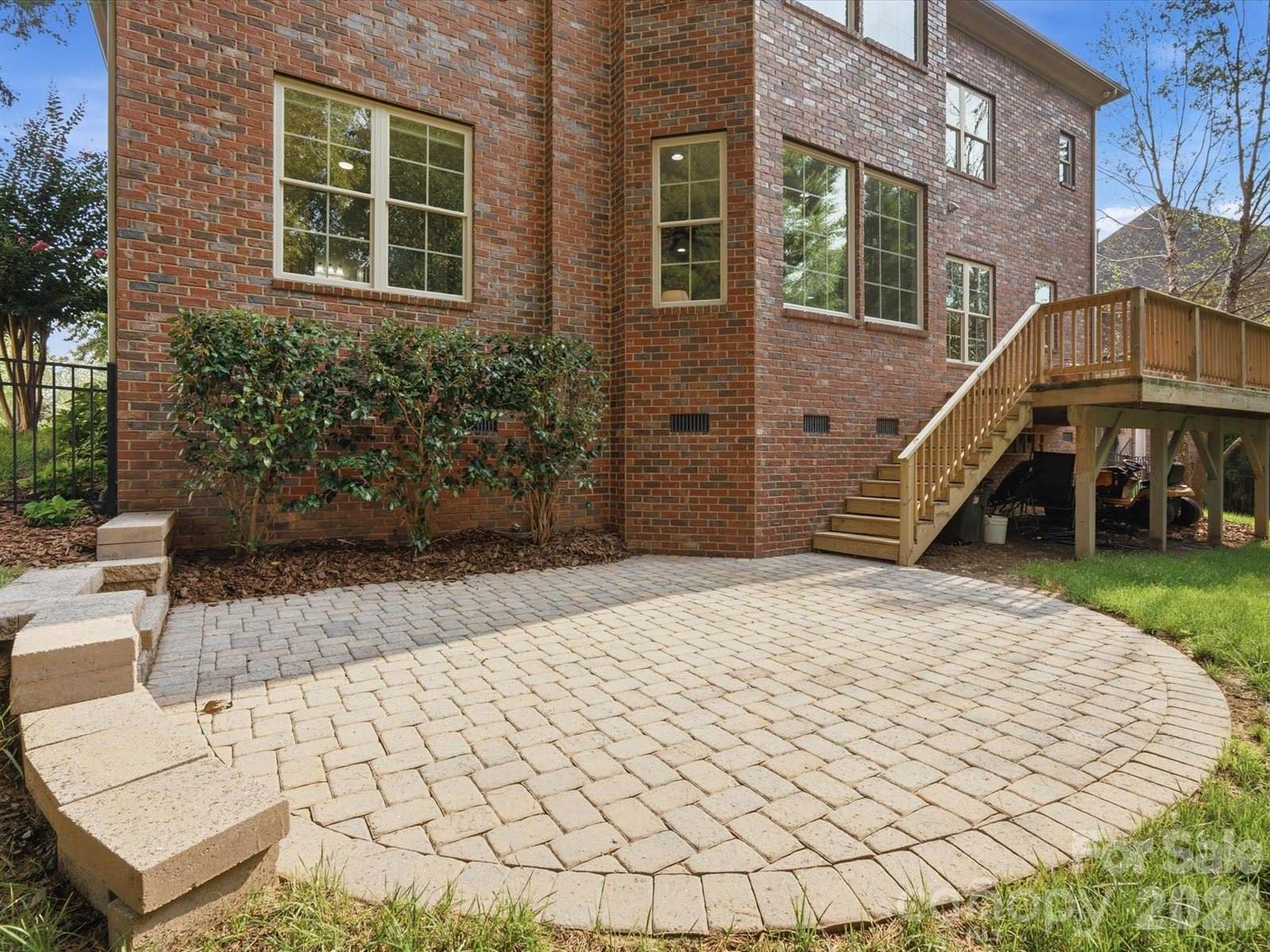 1004 Viscount Drive, Matthews, NC 28104