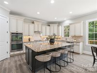 1004 Viscount Drive, Matthews, NC 28104
