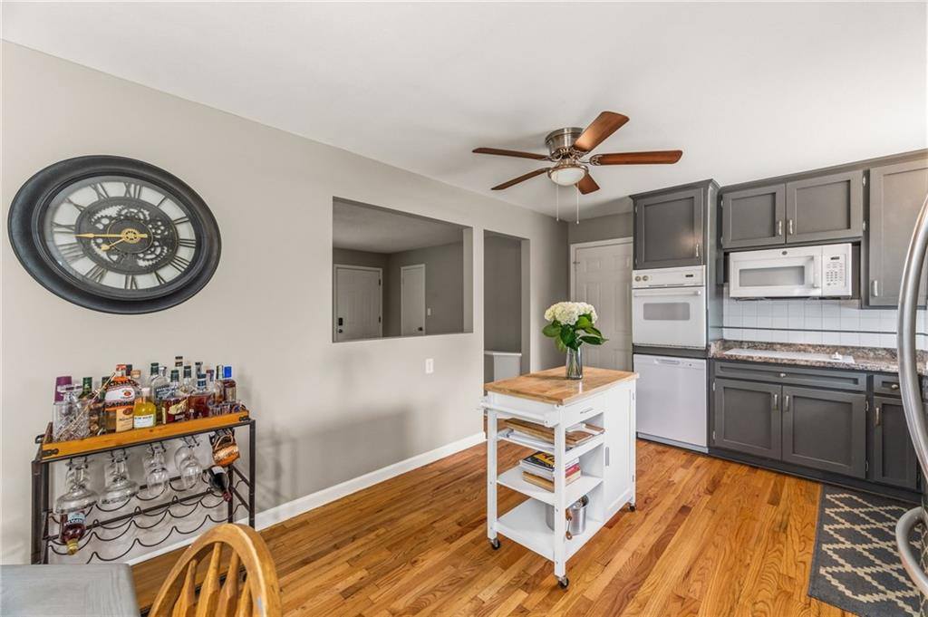 7321 Robinson Street, Overland Park, KS 66204