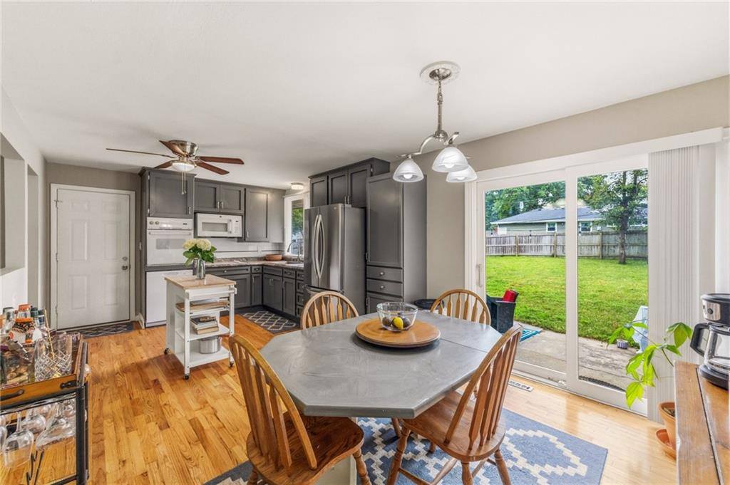 7321 Robinson Street, Overland Park, KS 66204
