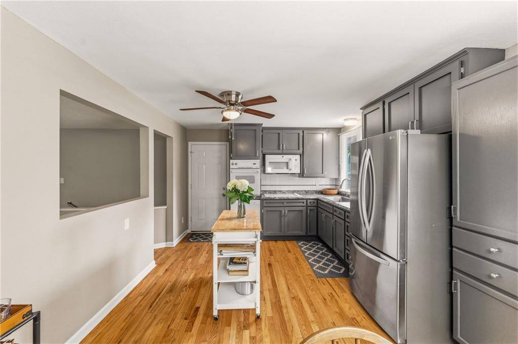 7321 Robinson Street, Overland Park, KS 66204