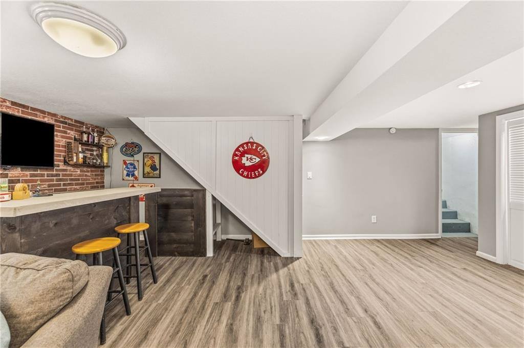7321 Robinson Street, Overland Park, KS 66204