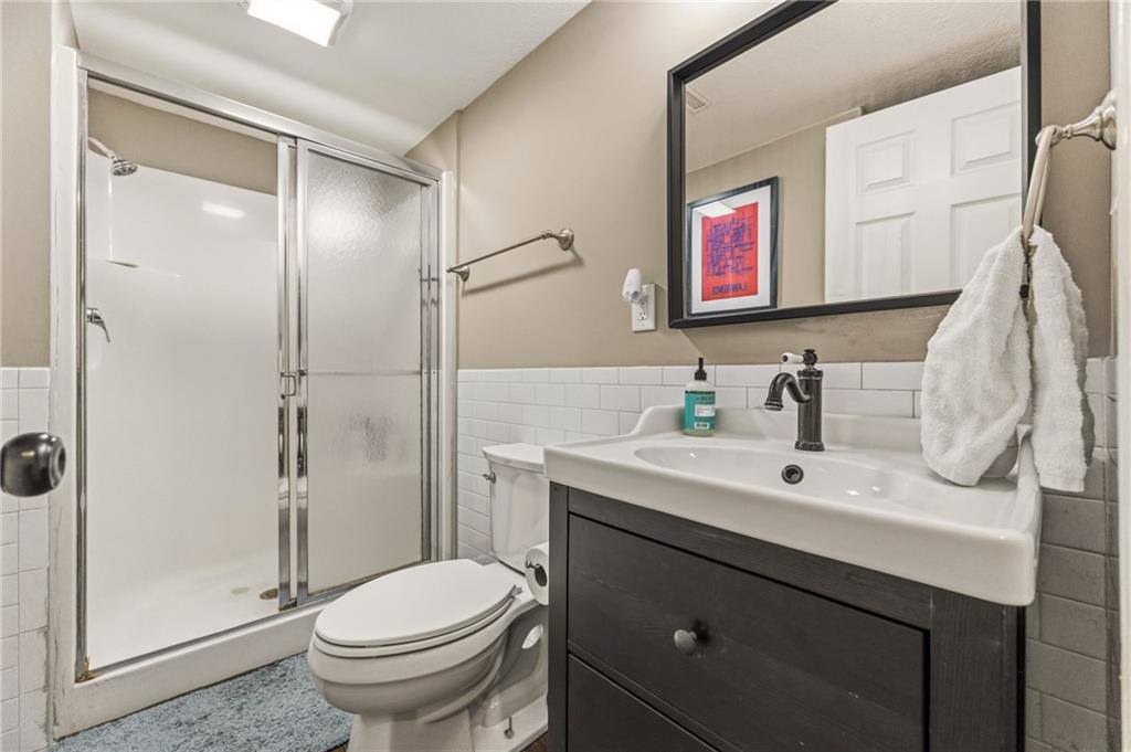 7321 Robinson Street, Overland Park, KS 66204