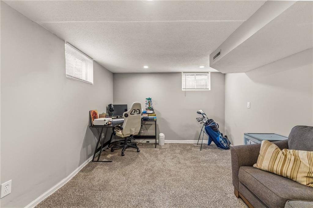 7321 Robinson Street, Overland Park, KS 66204