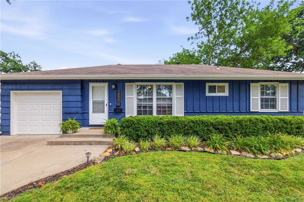 7321 Robinson Street, Overland Park, KS 66204