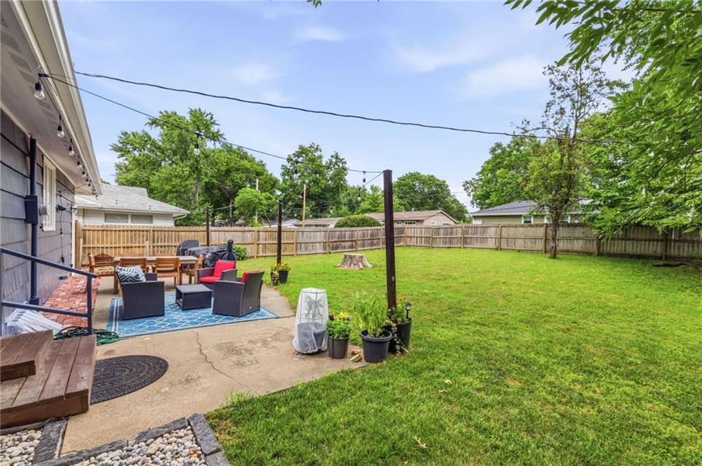 7321 Robinson Street, Overland Park, KS 66204