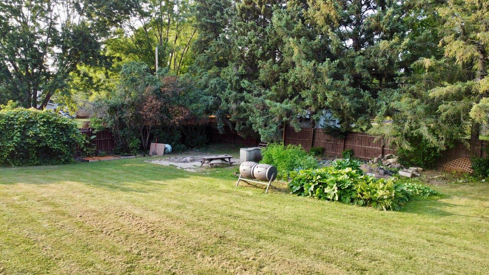 401 River Bluff Avenue, Sandstone, MN 55072