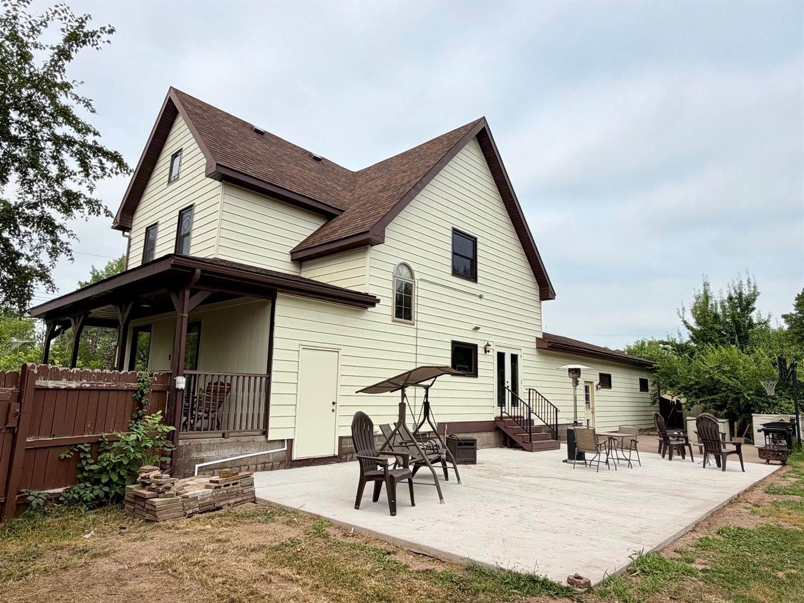 401 River Bluff Avenue, Sandstone, MN 55072