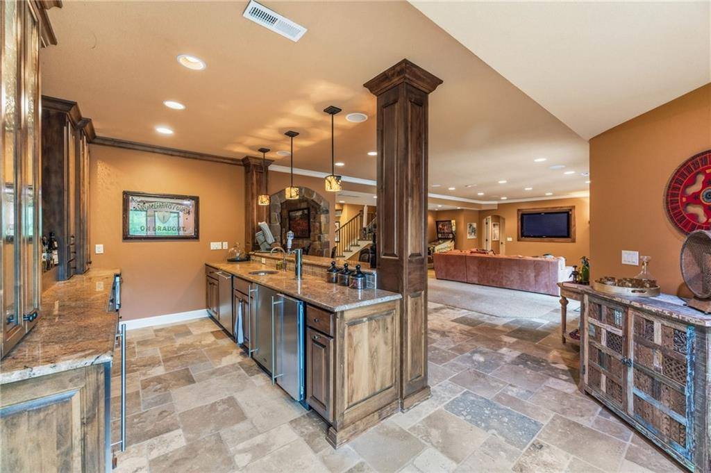 7435 Deer Ridge Drive, Shawnee, KS 66227