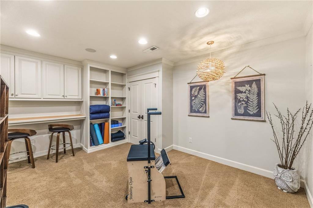 7435 Deer Ridge Drive, Shawnee, KS 66227