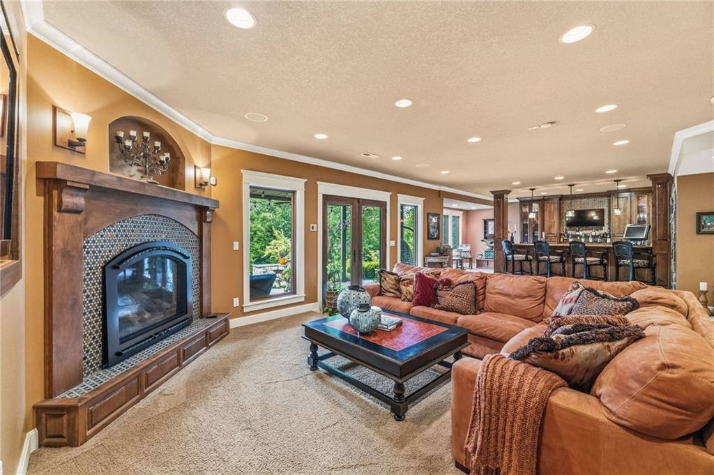 7435 Deer Ridge Drive, Shawnee, KS 66227