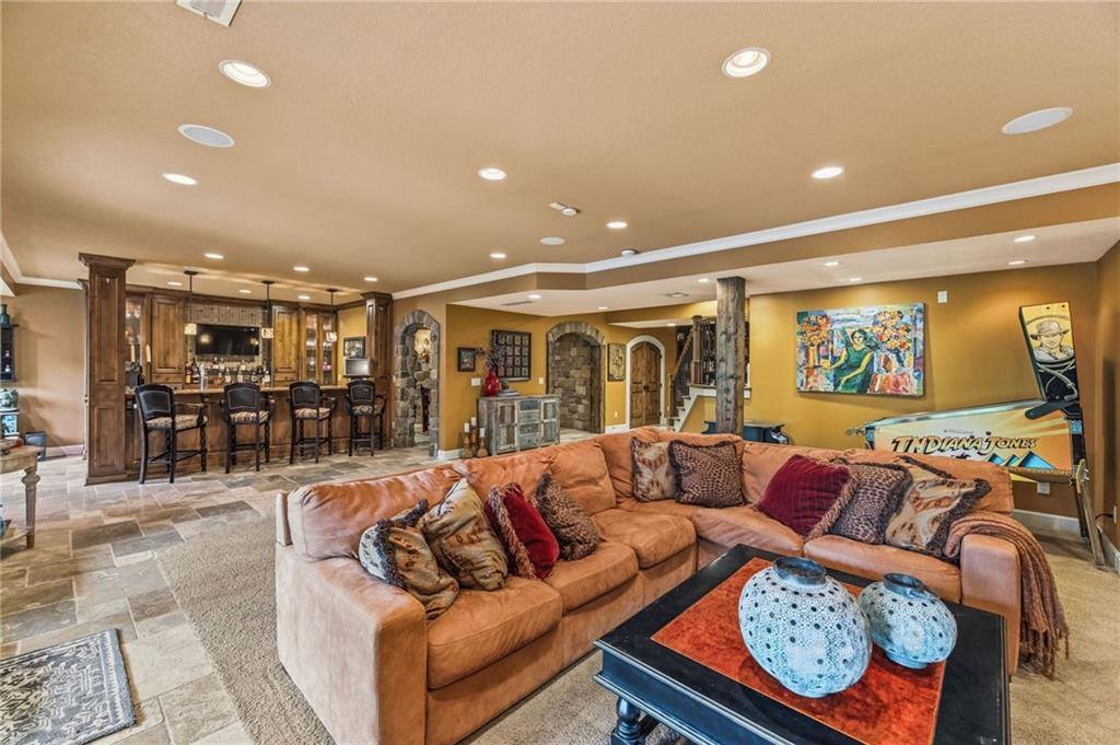 7435 Deer Ridge Drive, Shawnee, KS 66227
