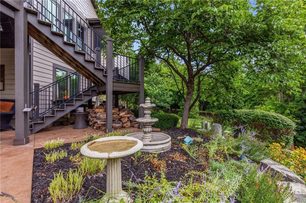 7435 Deer Ridge Drive, Shawnee, KS 66227