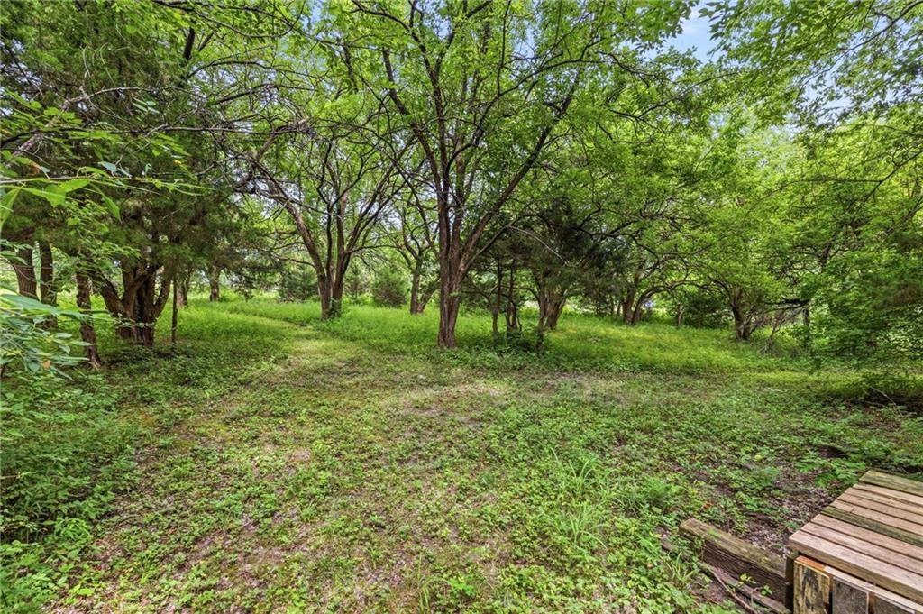 7435 Deer Ridge Drive, Shawnee, KS 66227