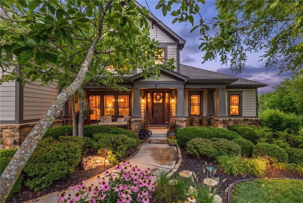 7435 Deer Ridge Drive, Shawnee, KS 66227