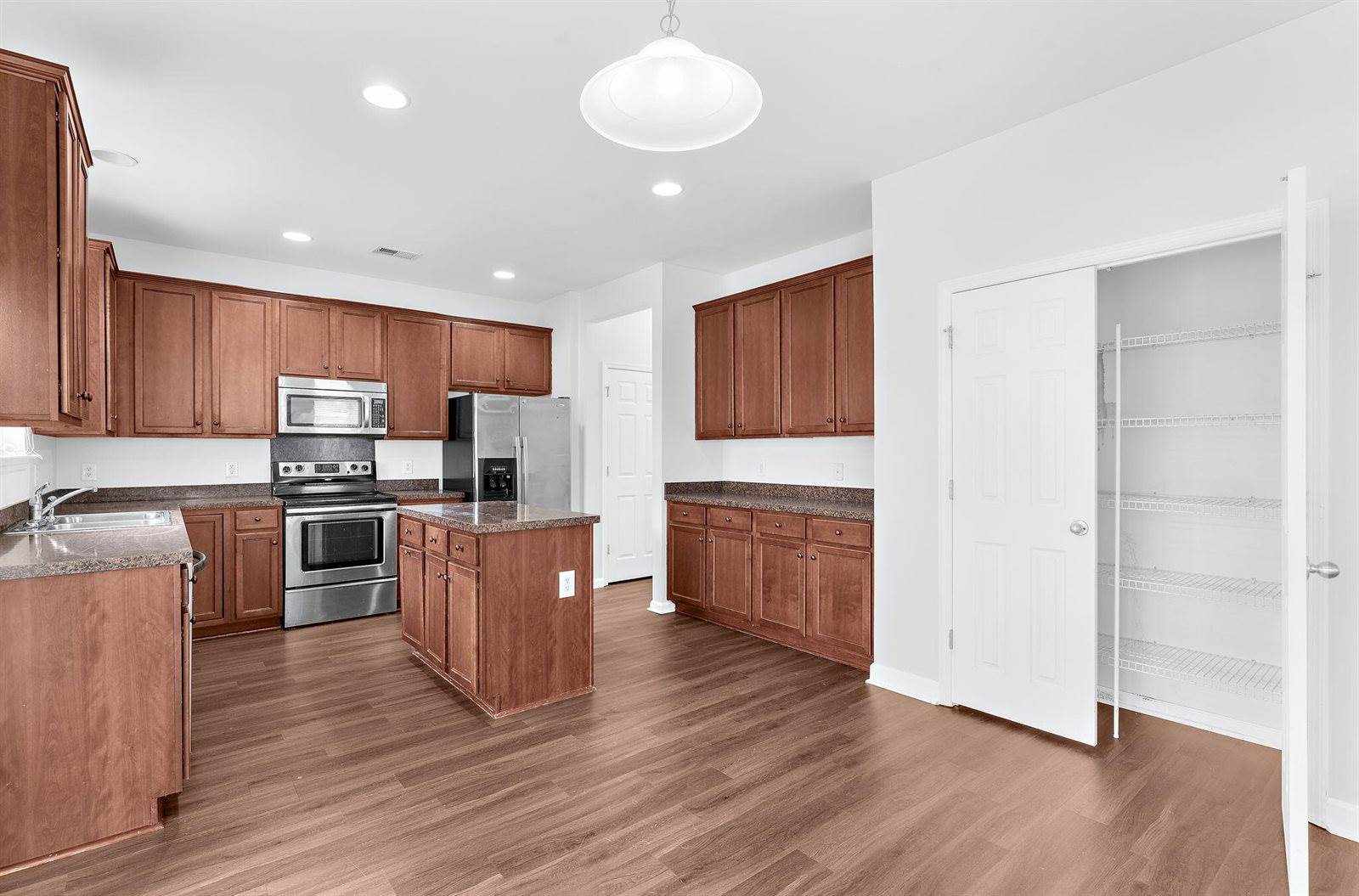 104 Roadster Row, Summerville, SC 29483