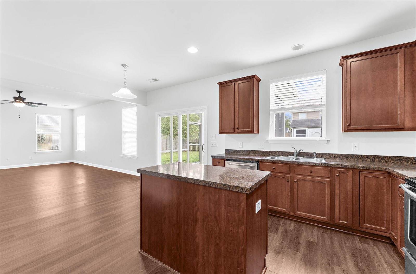 104 Roadster Row, Summerville, SC 29483