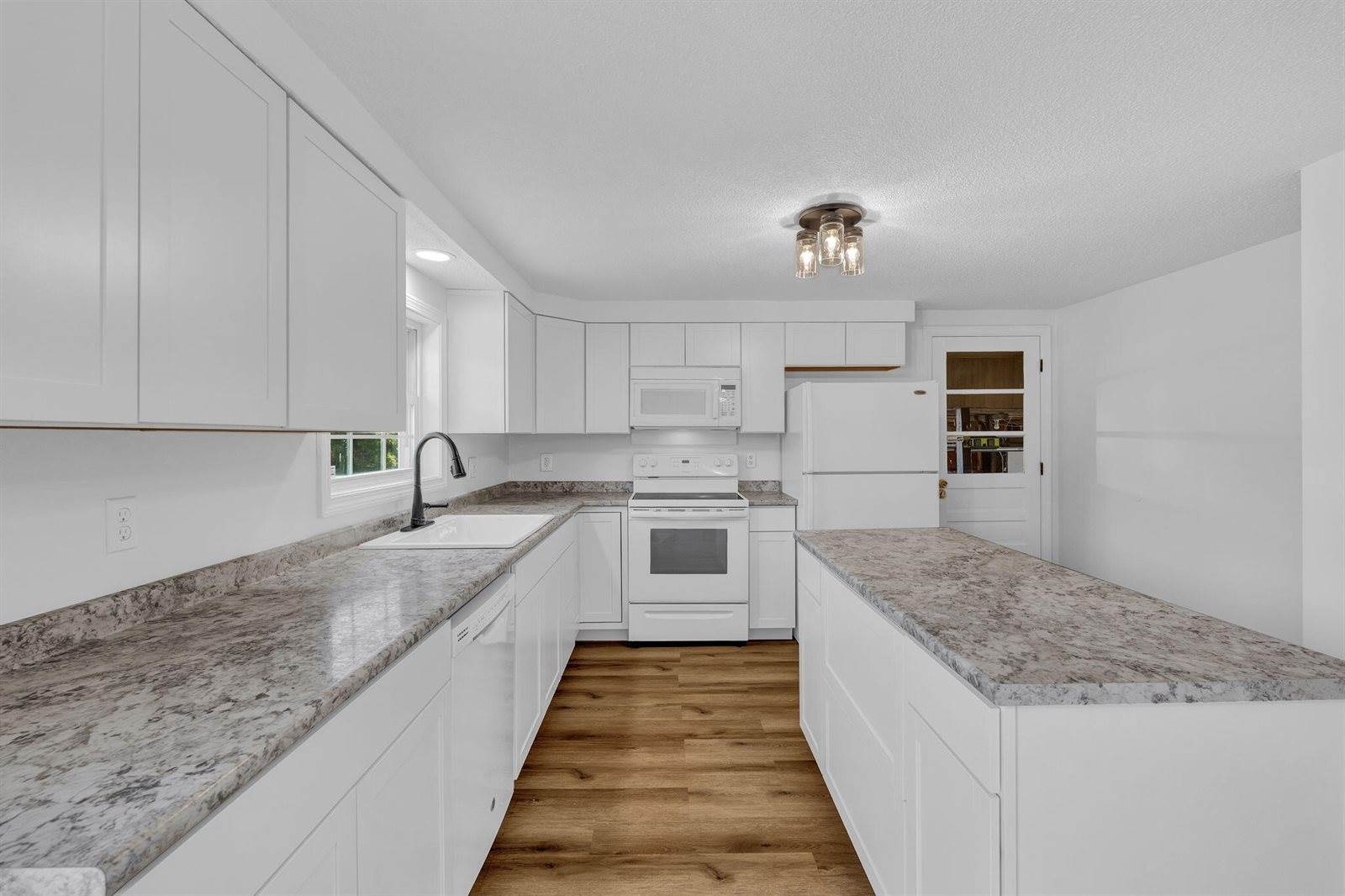 732 Main Street, Corinth, ME 04427