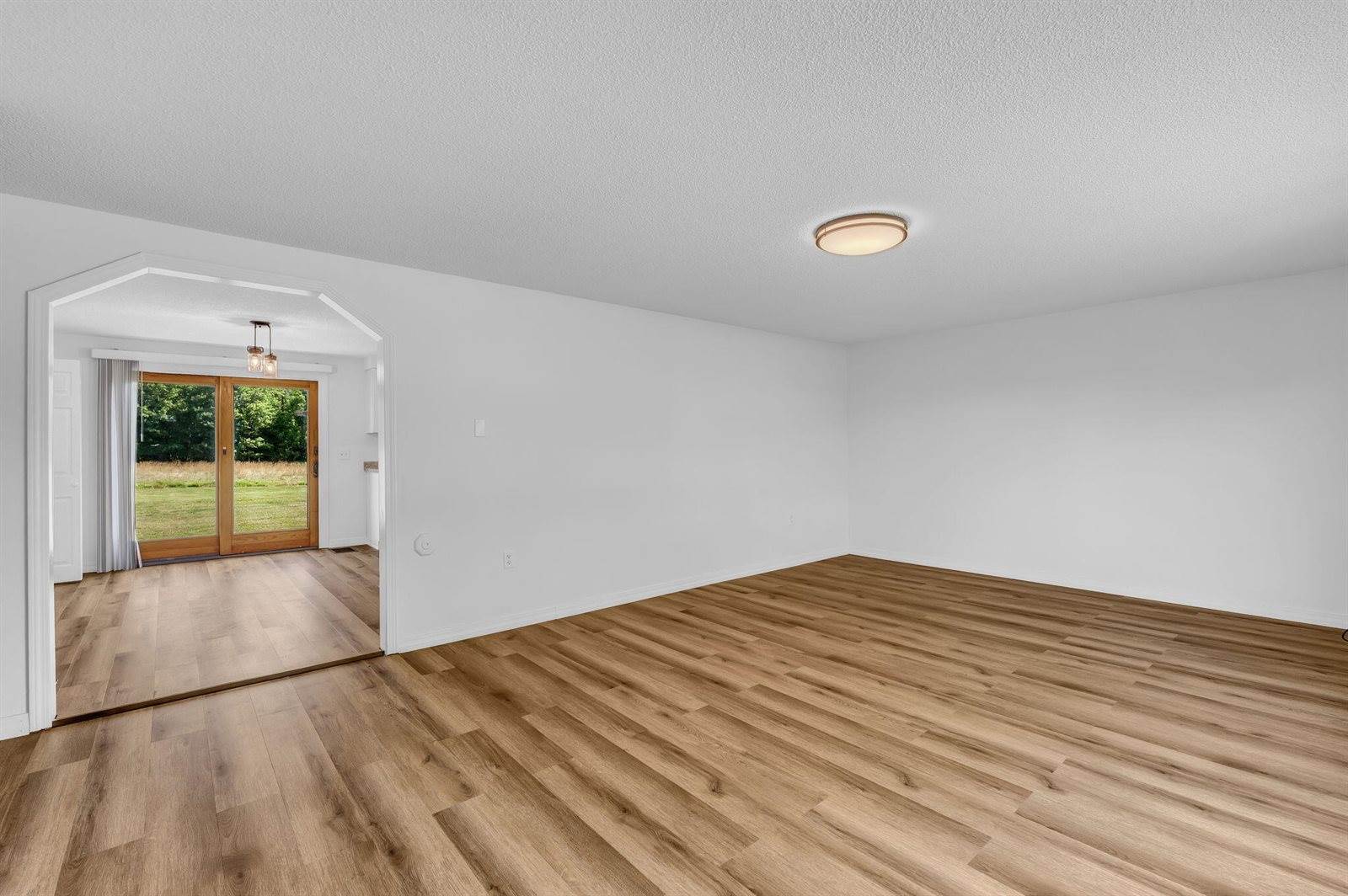 732 Main Street, Corinth, ME 04427
