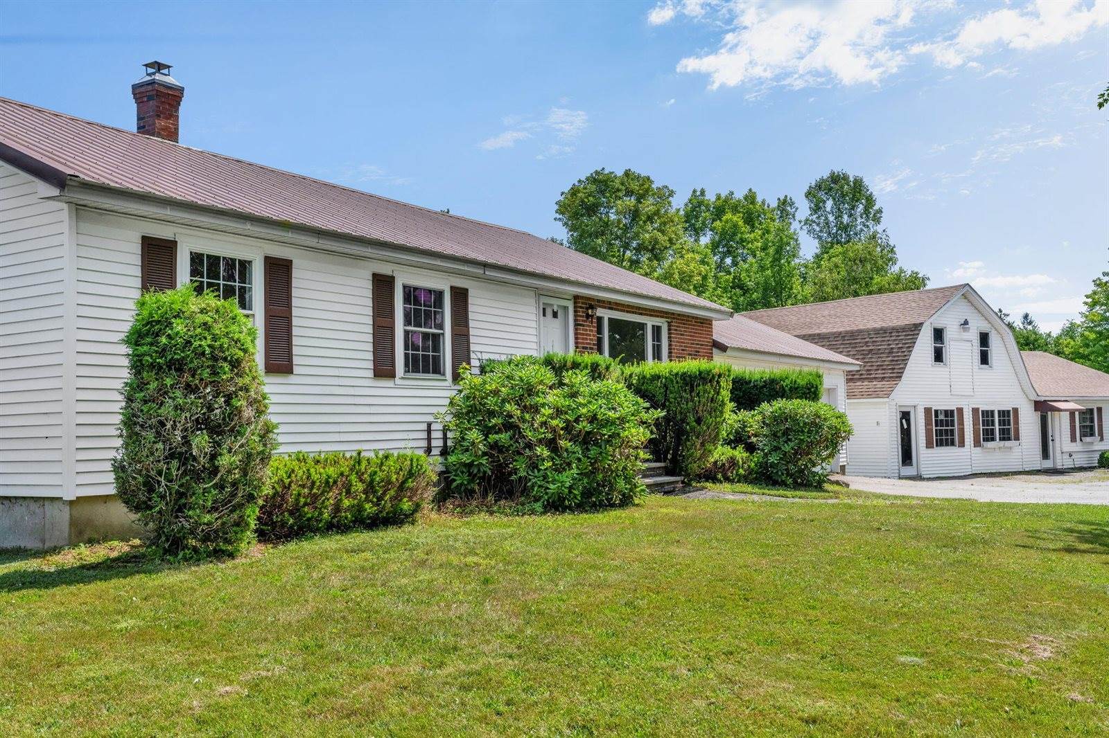732 Main Street, Corinth, ME 04427