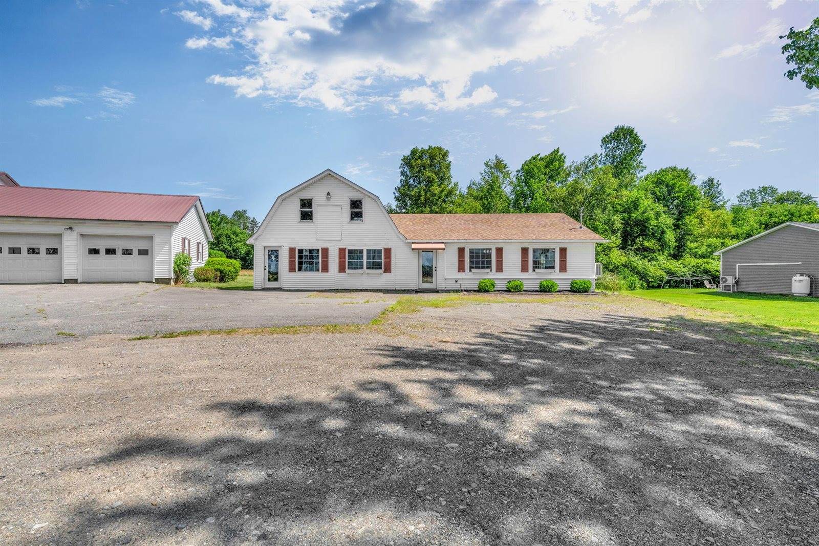 732 Main Street, Corinth, ME 04427