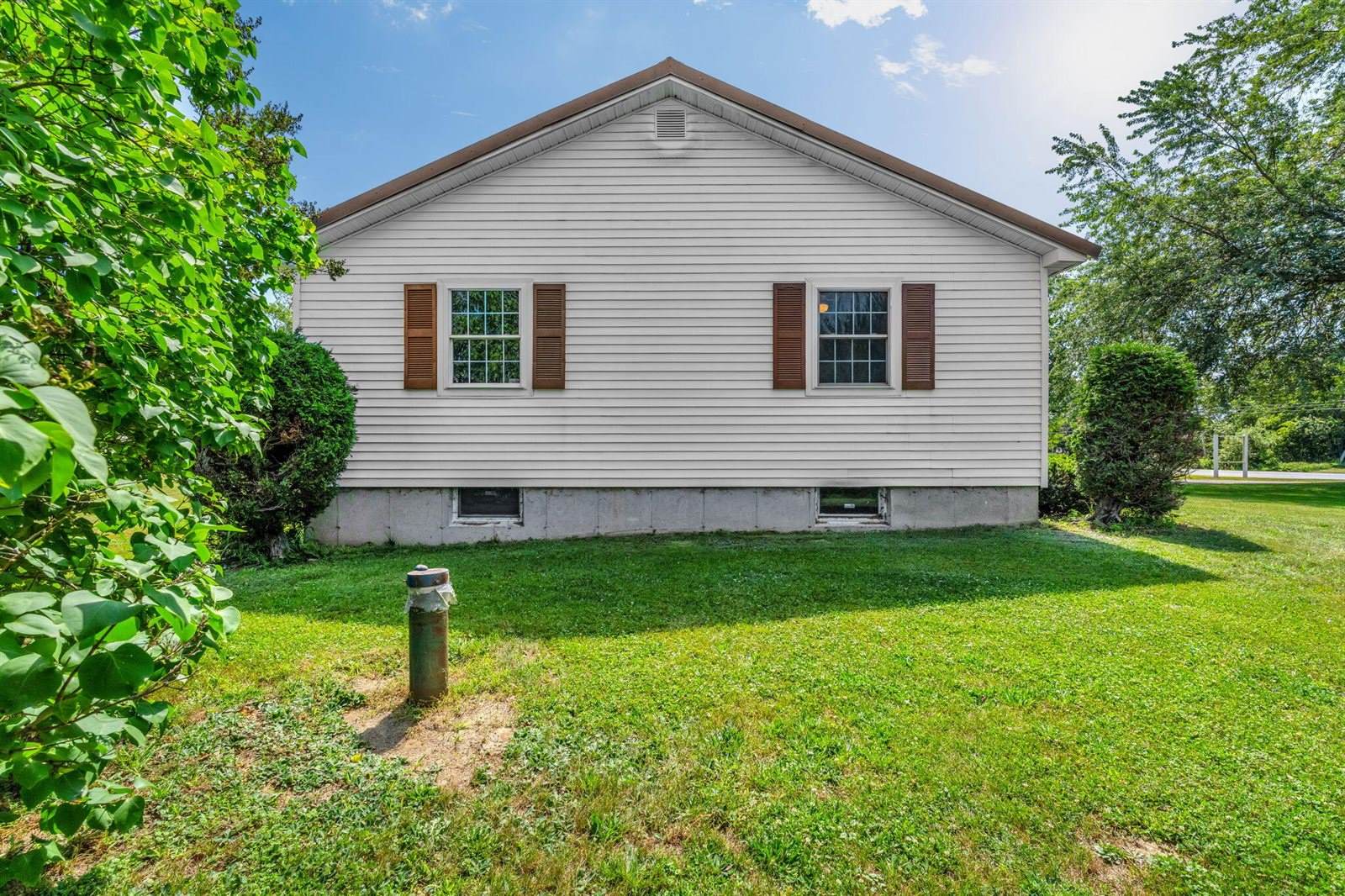 732 Main Street, Corinth, ME 04427