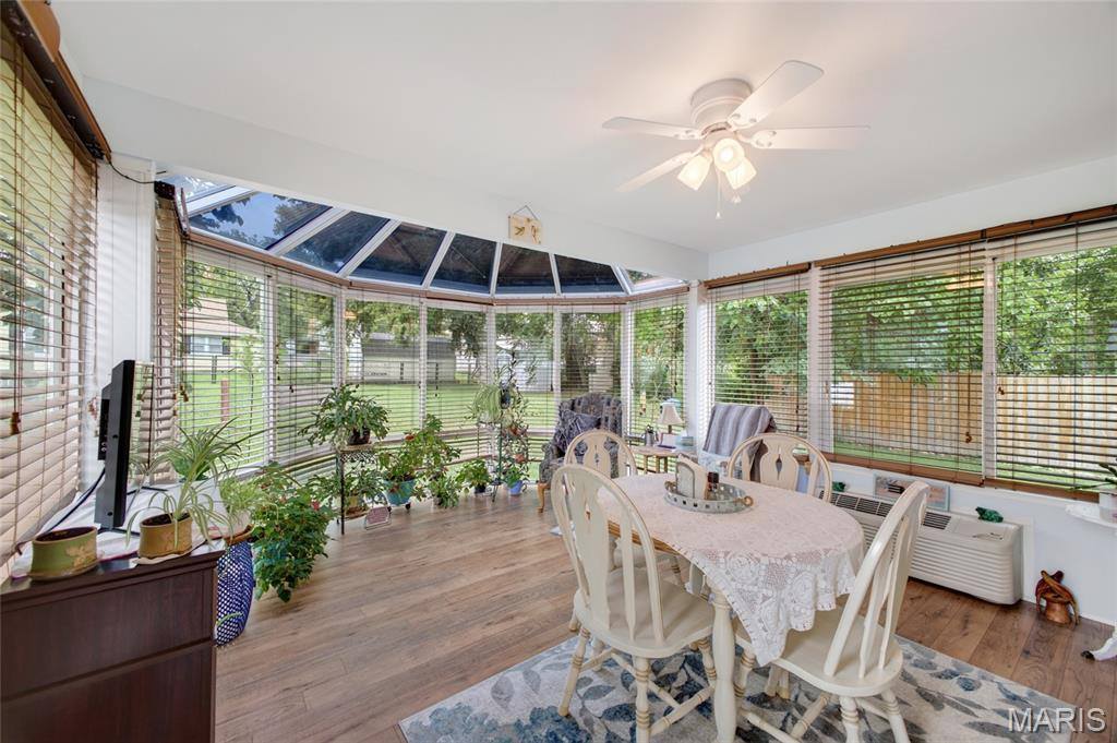 101 South Locust Street, Dixon, MO 65459