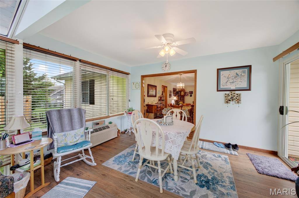 101 South Locust Street, Dixon, MO 65459