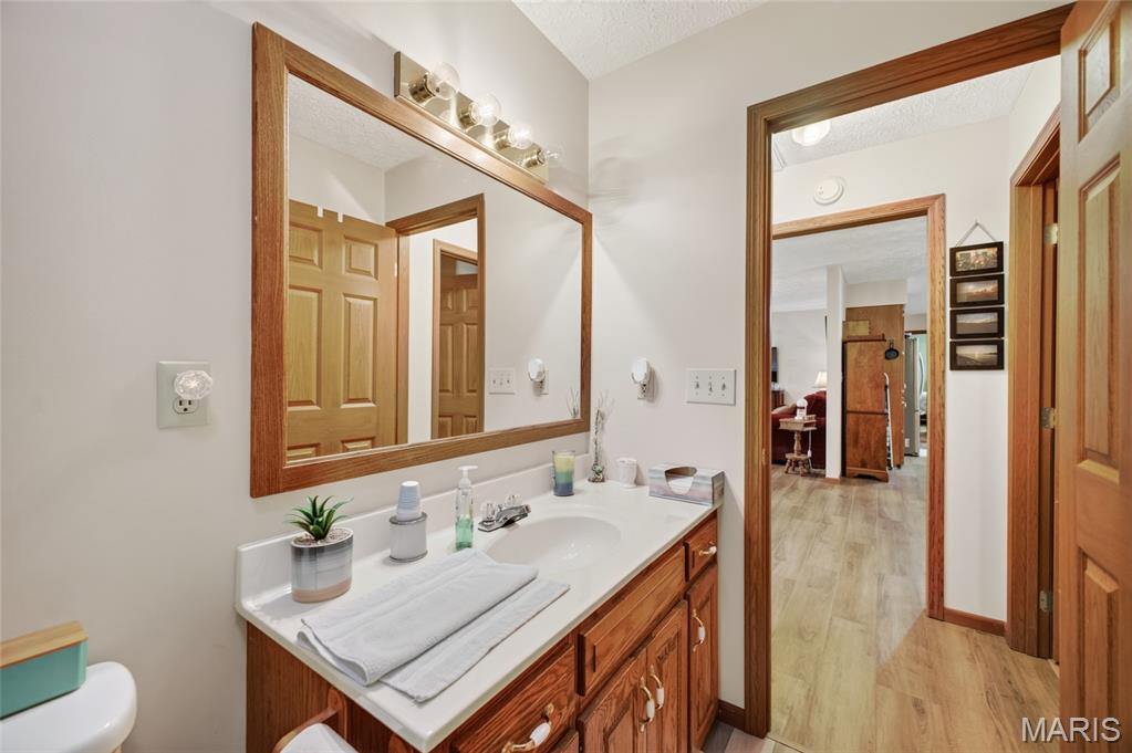 101 South Locust Street, Dixon, MO 65459
