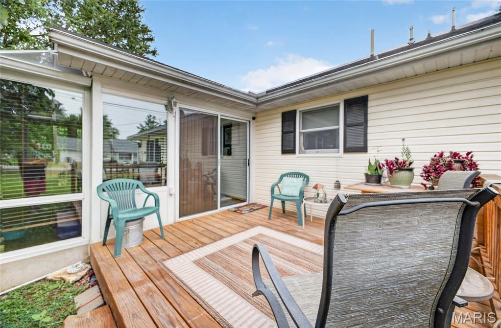 101 South Locust Street, Dixon, MO 65459