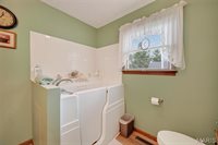 101 South Locust Street, Dixon, MO 65459