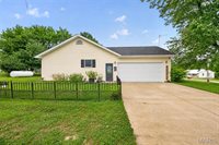 101 South Locust Street, Dixon, MO 65459