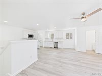 16201 Haidyn Road, Saint Robert, MO 65584