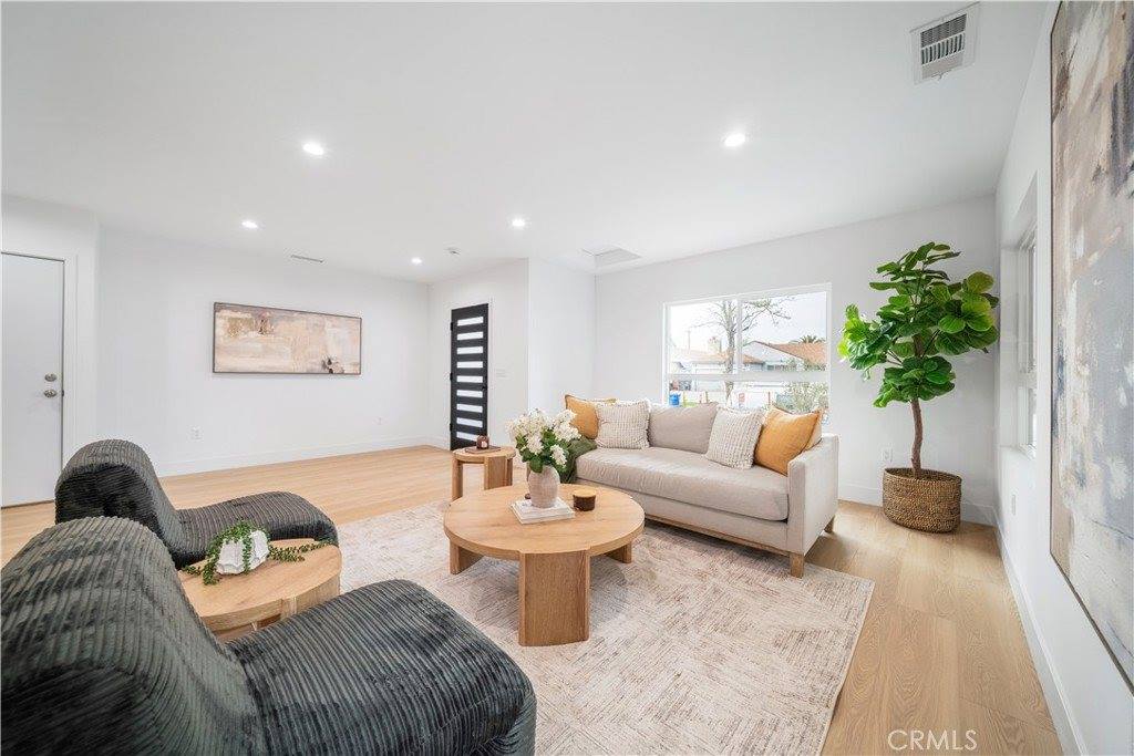 19918 Kittridge, Winnetka, CA 91306