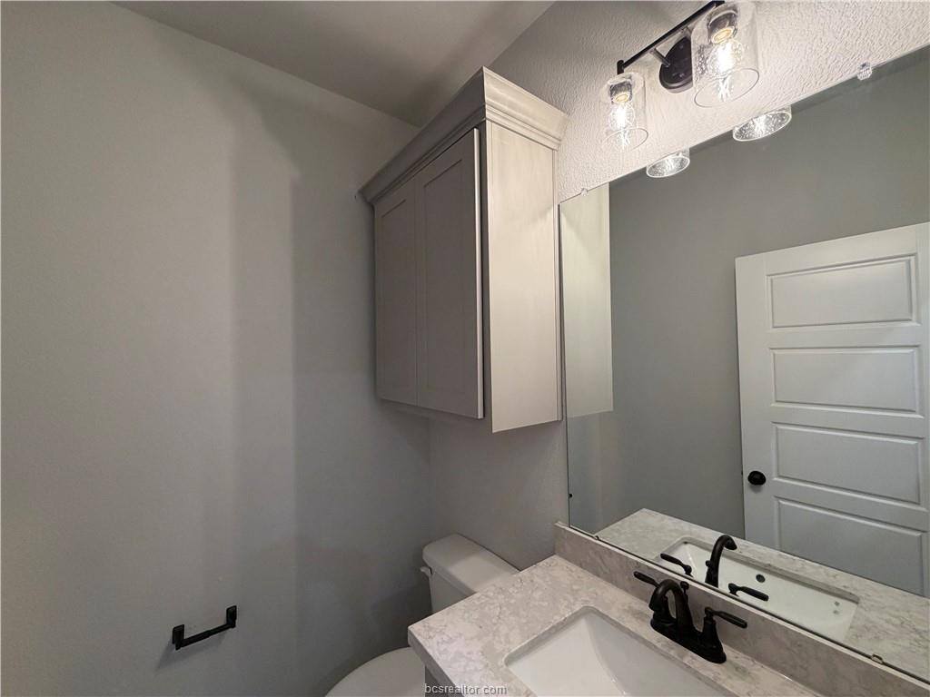 907 Fork Court, College Station, TX 77845