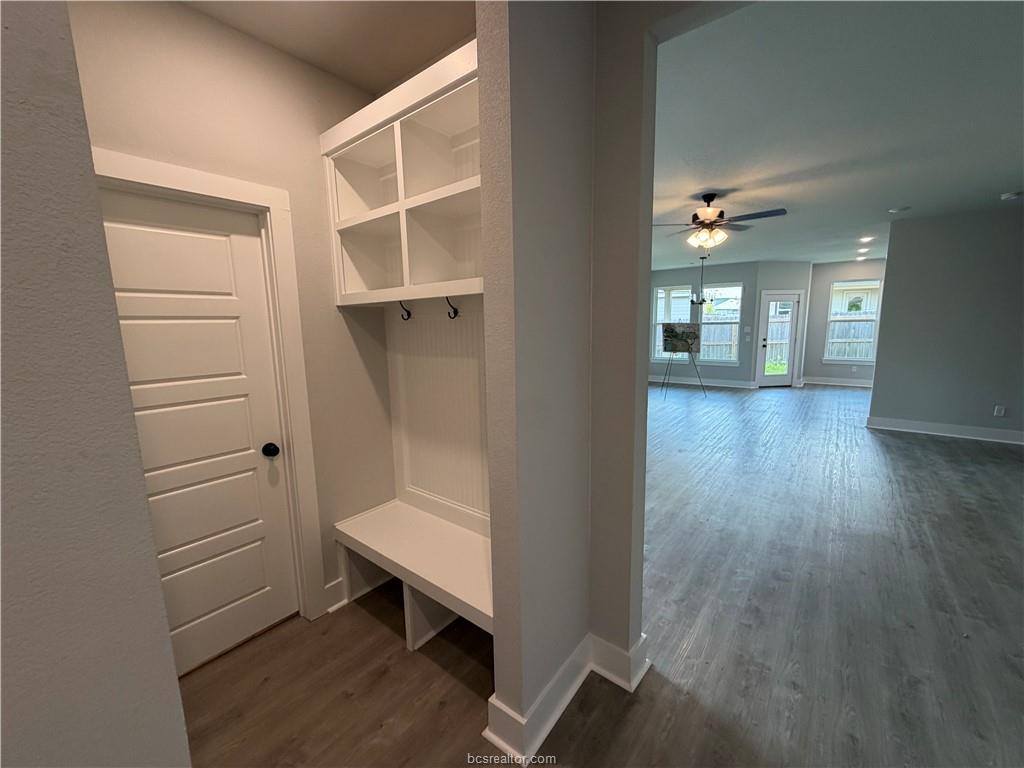 907 Fork Court, College Station, TX 77845