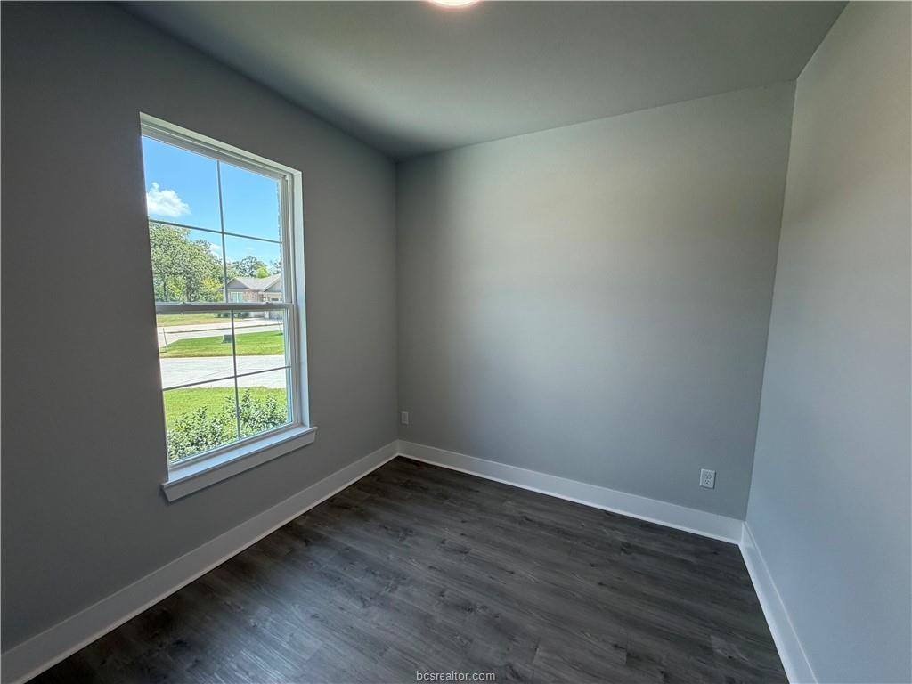 907 Fork Court, College Station, TX 77845